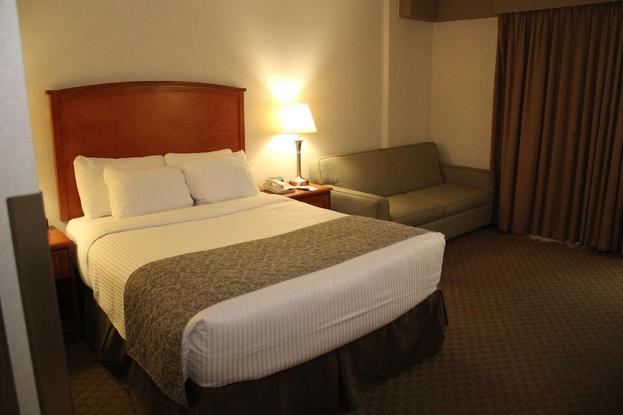 Hotel Ramada By Wyndham Edmonton South Extérieur photo
