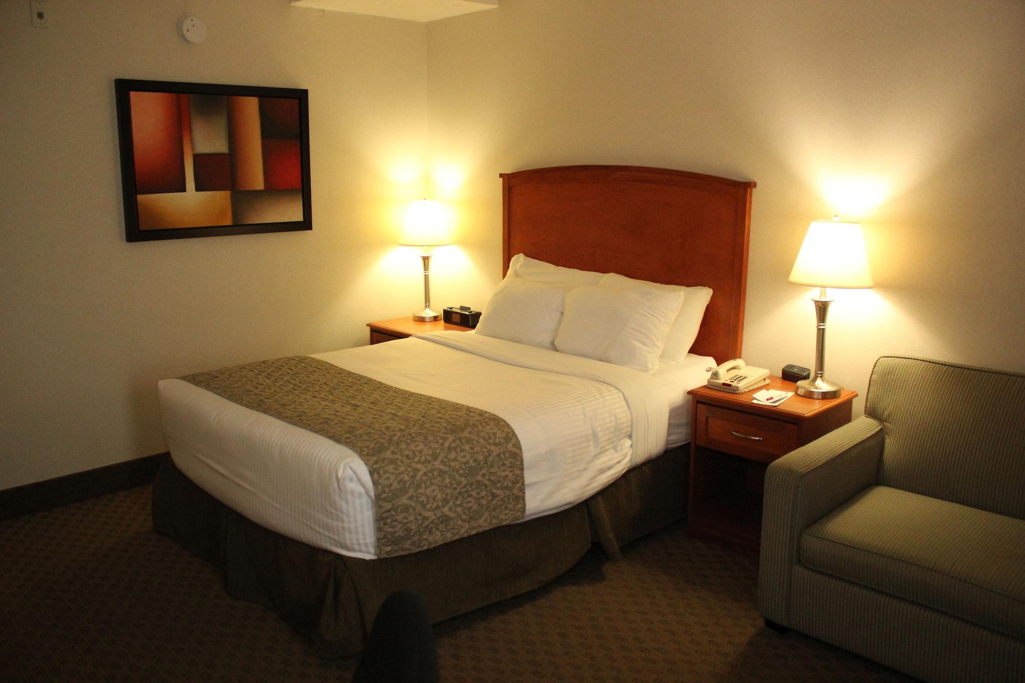 Hotel Ramada By Wyndham Edmonton South Extérieur photo
