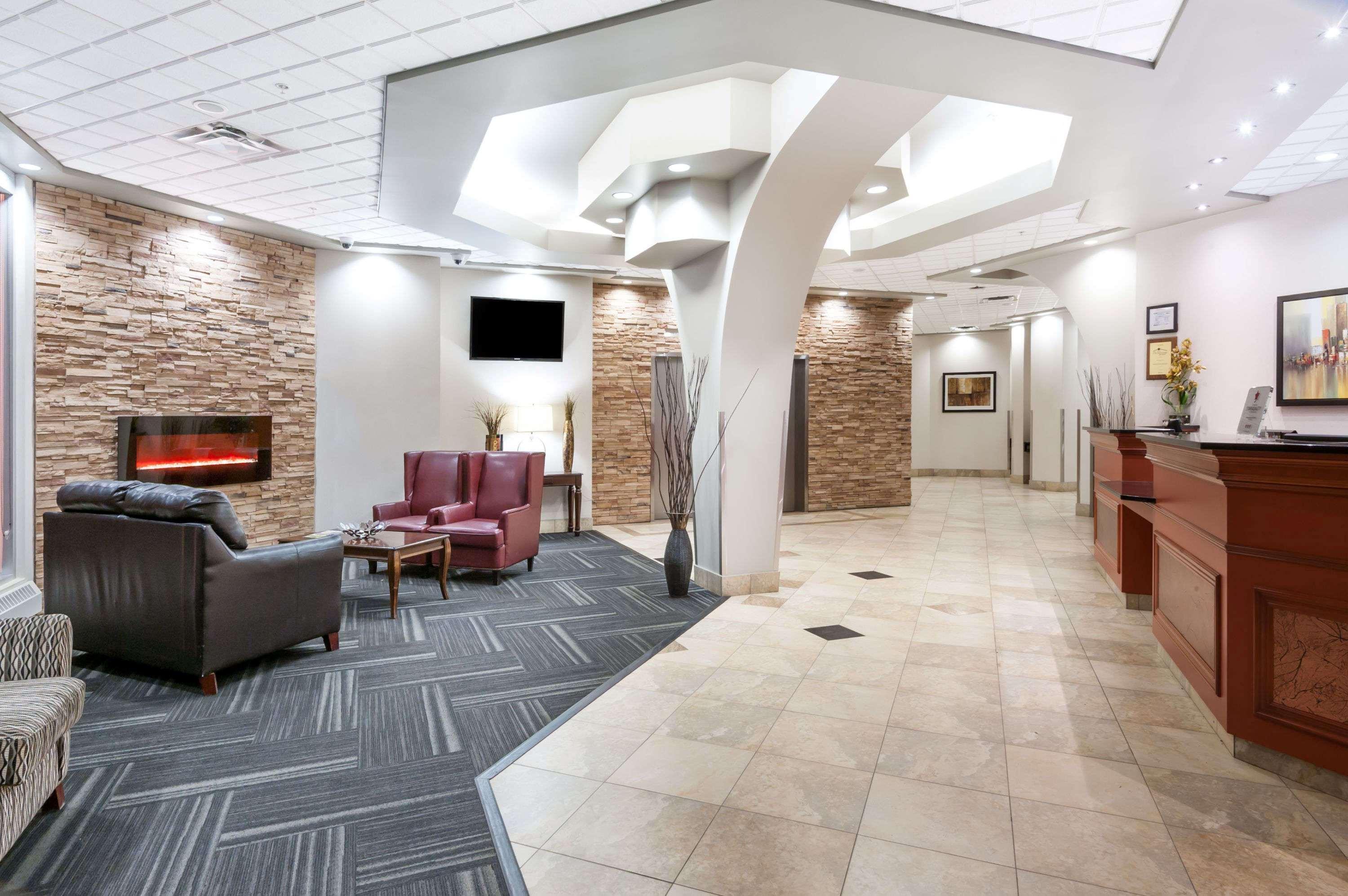 Hotel Ramada By Wyndham Edmonton South Extérieur photo